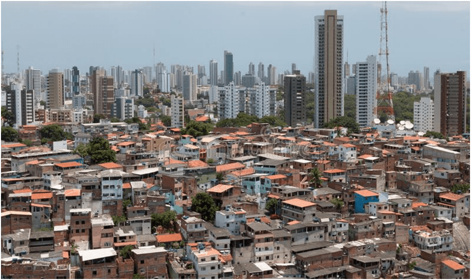 Urbanism: the dialectic of architecture and urban design. politics affect on the informal settlement in the city in brasil. 