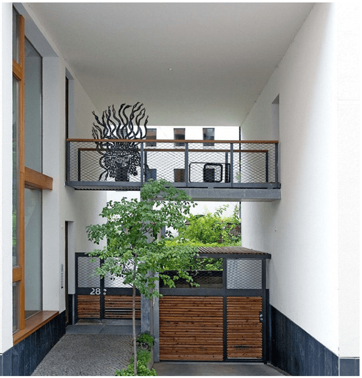 Steinstrabe 26-28 Residential Development in Berlin. project main entrance from the street showing the bridge on the first floor plan.