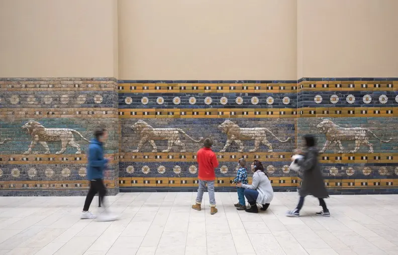 Architecture and Art: The Art Influence. Processional Way of Babylon in the Pergamon Museum- Berlin. art influence in architecture 