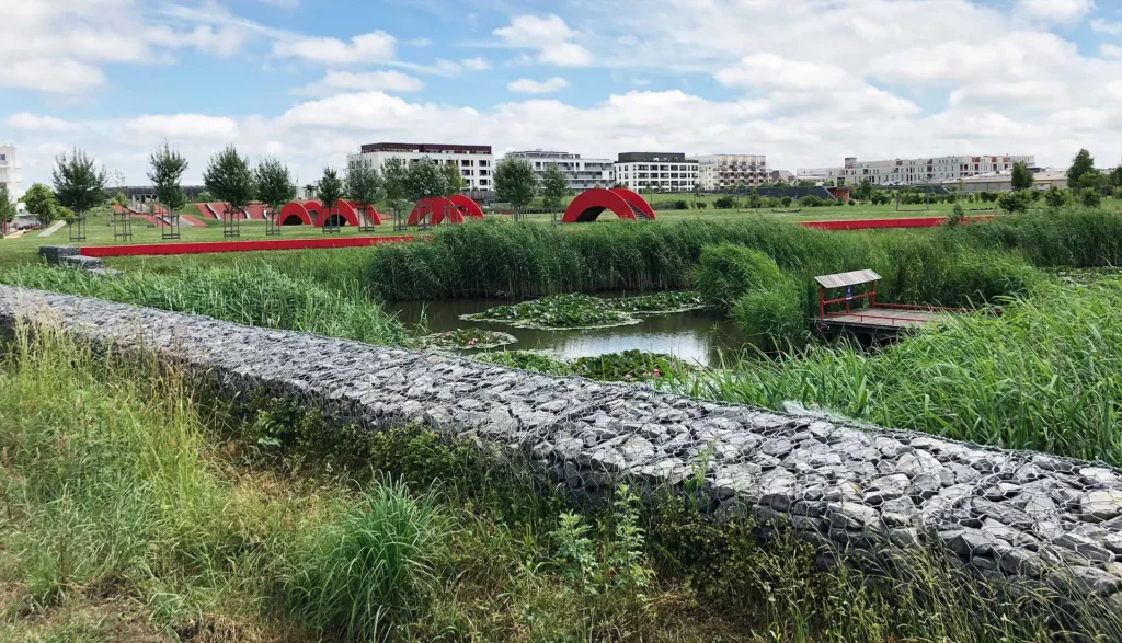 Clause Bois Badeau Urban Regeneration & Design project Brétigny.  the development green corridor